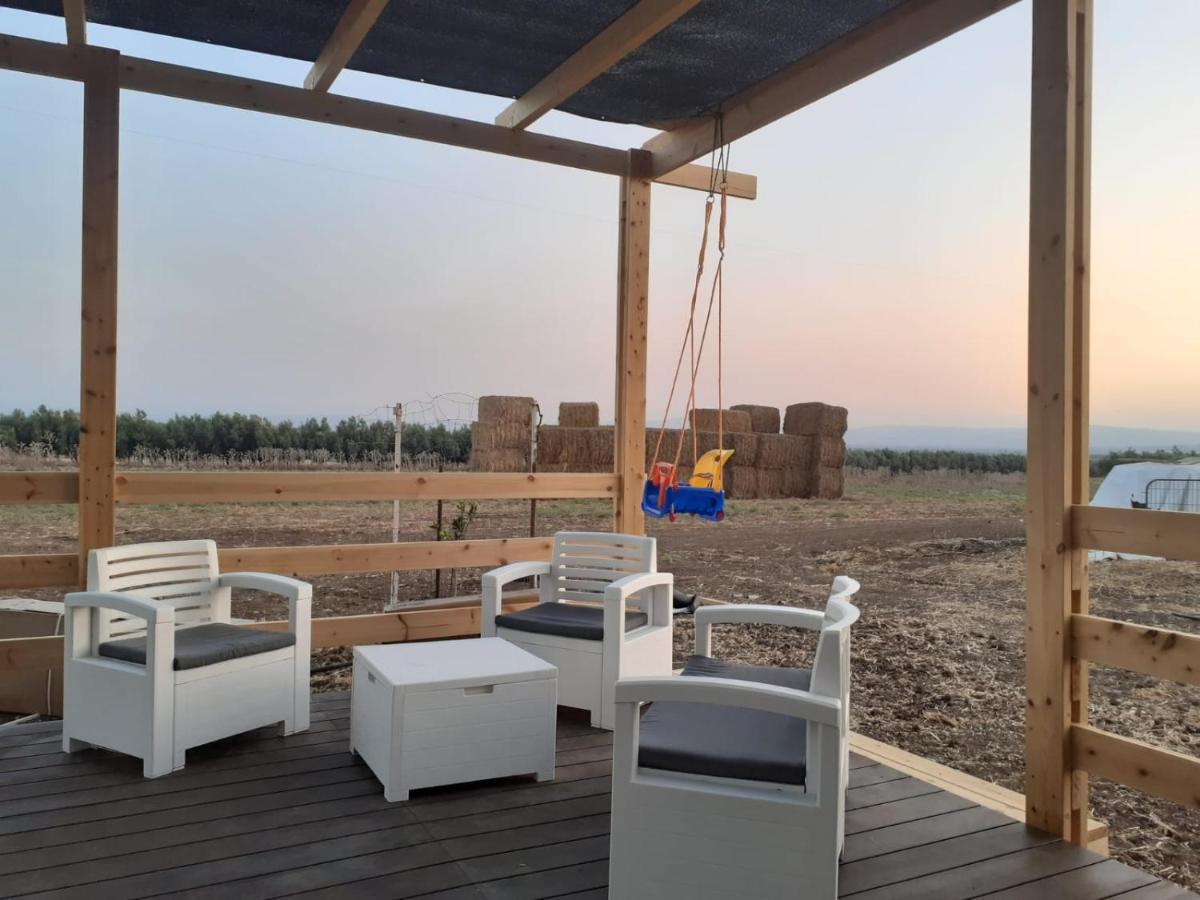 אצל דוד בכפר Leilighet Kfar Gidon Eksteriør bilde